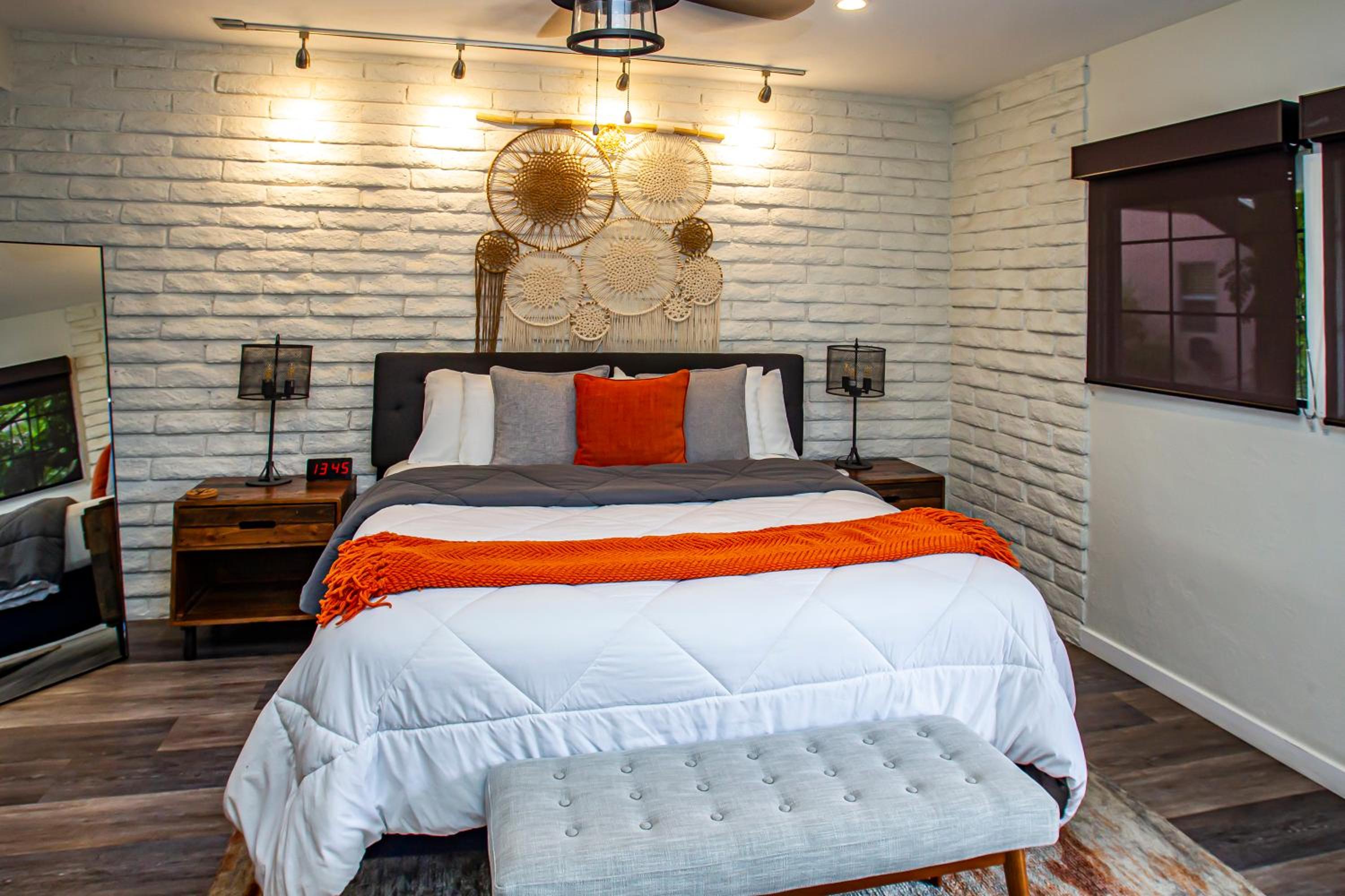 Superior King Room - Photo 3