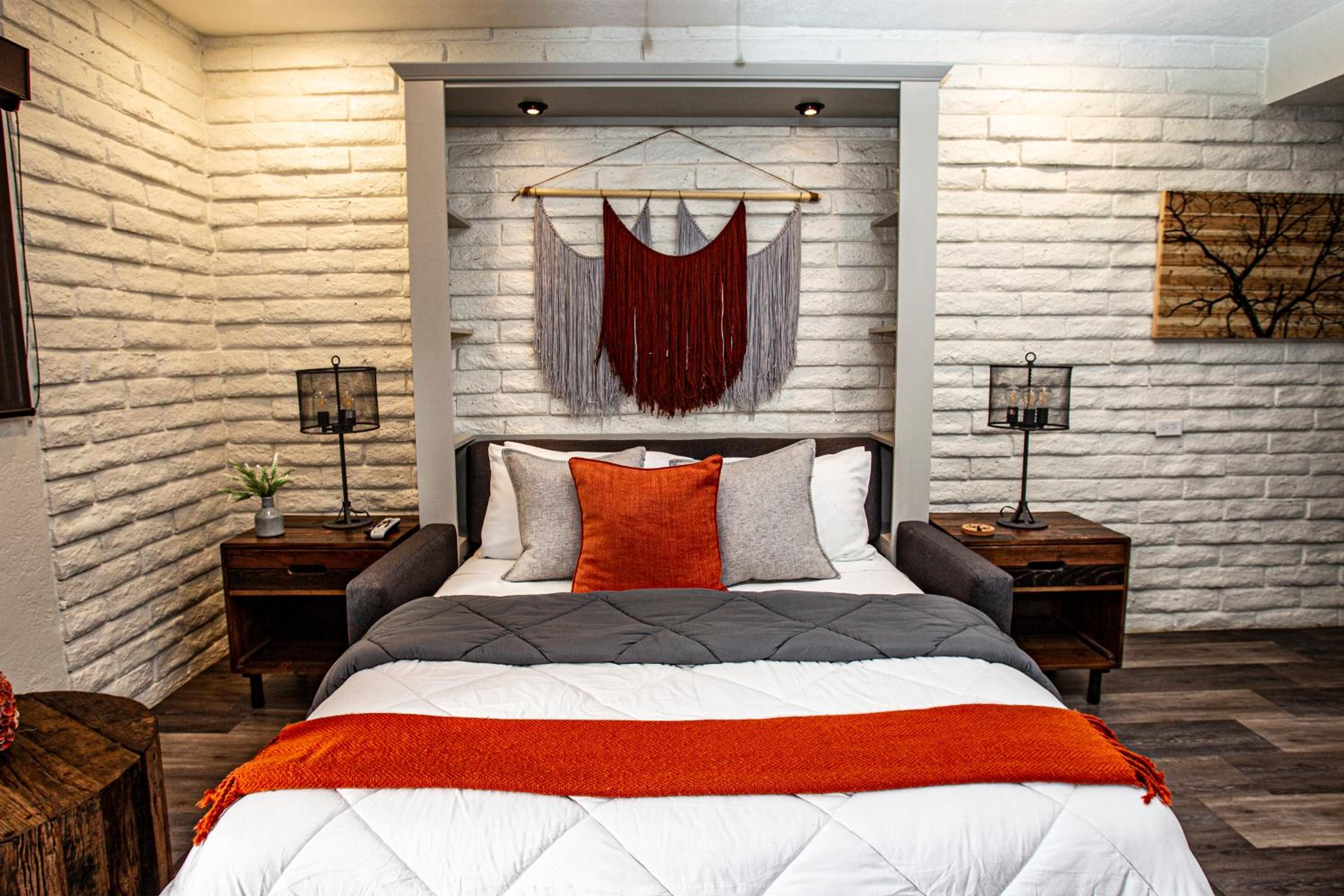 Superior King Room - Photo 16