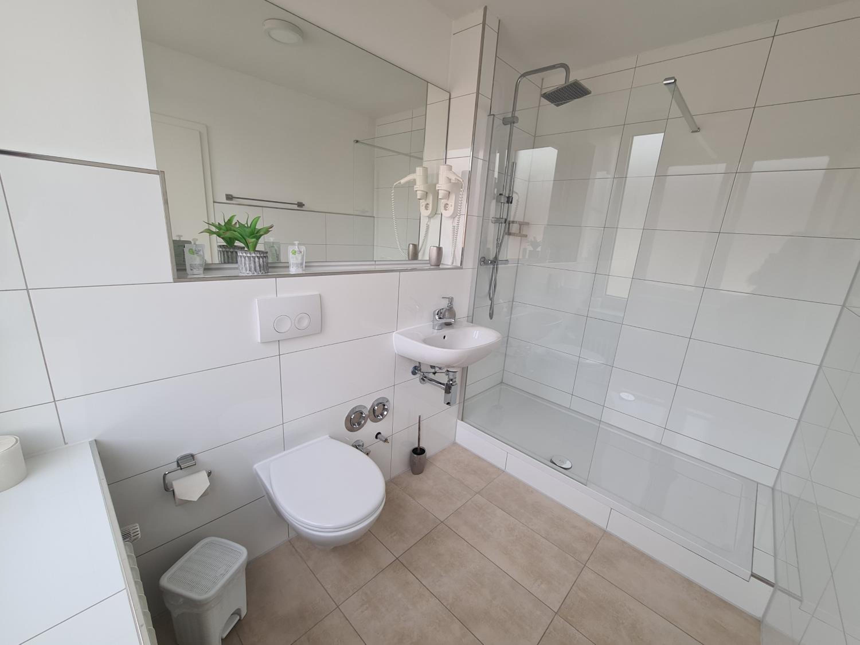 Superior Suite - Photo 8