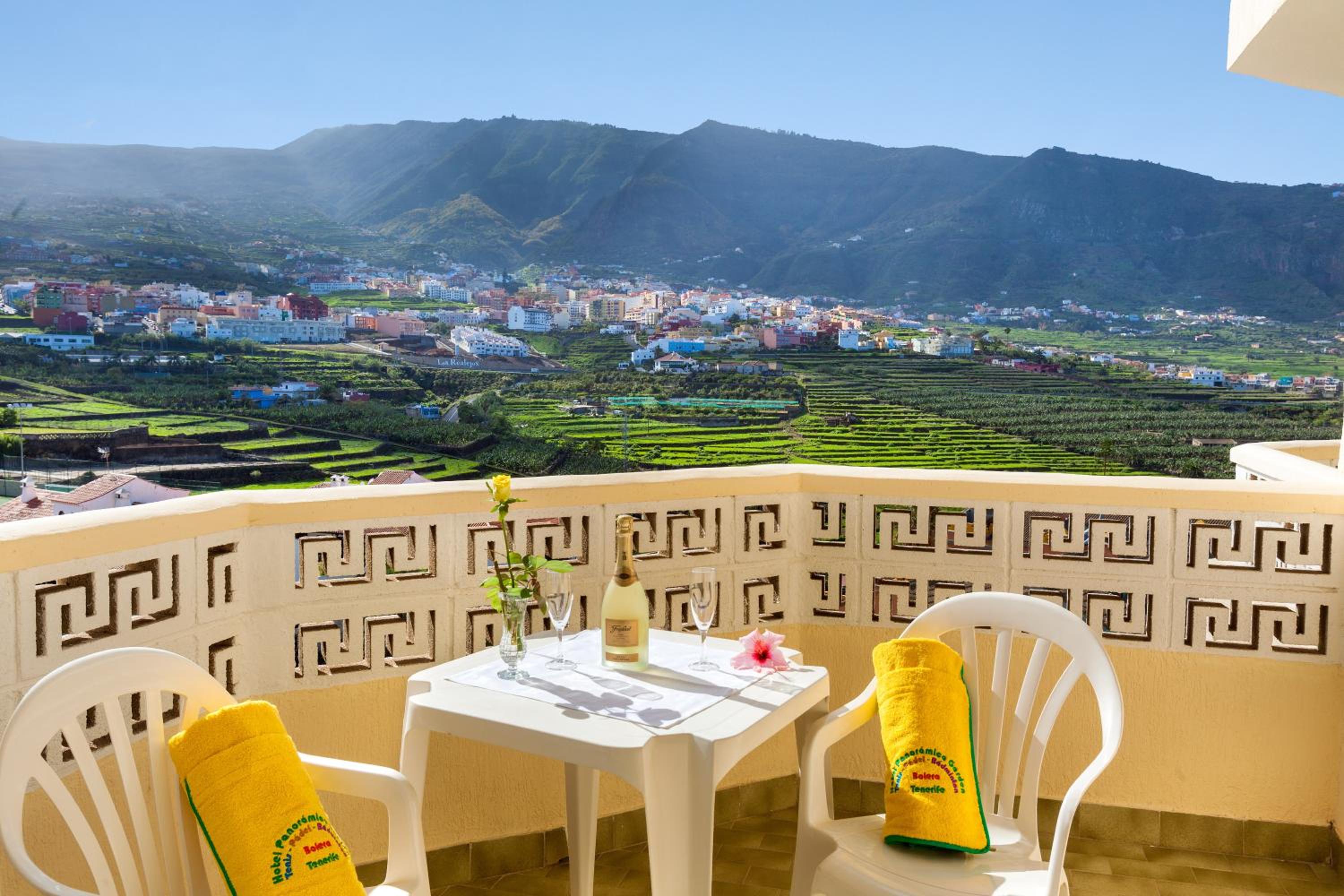 Studio with Mountain View (2 Adults)