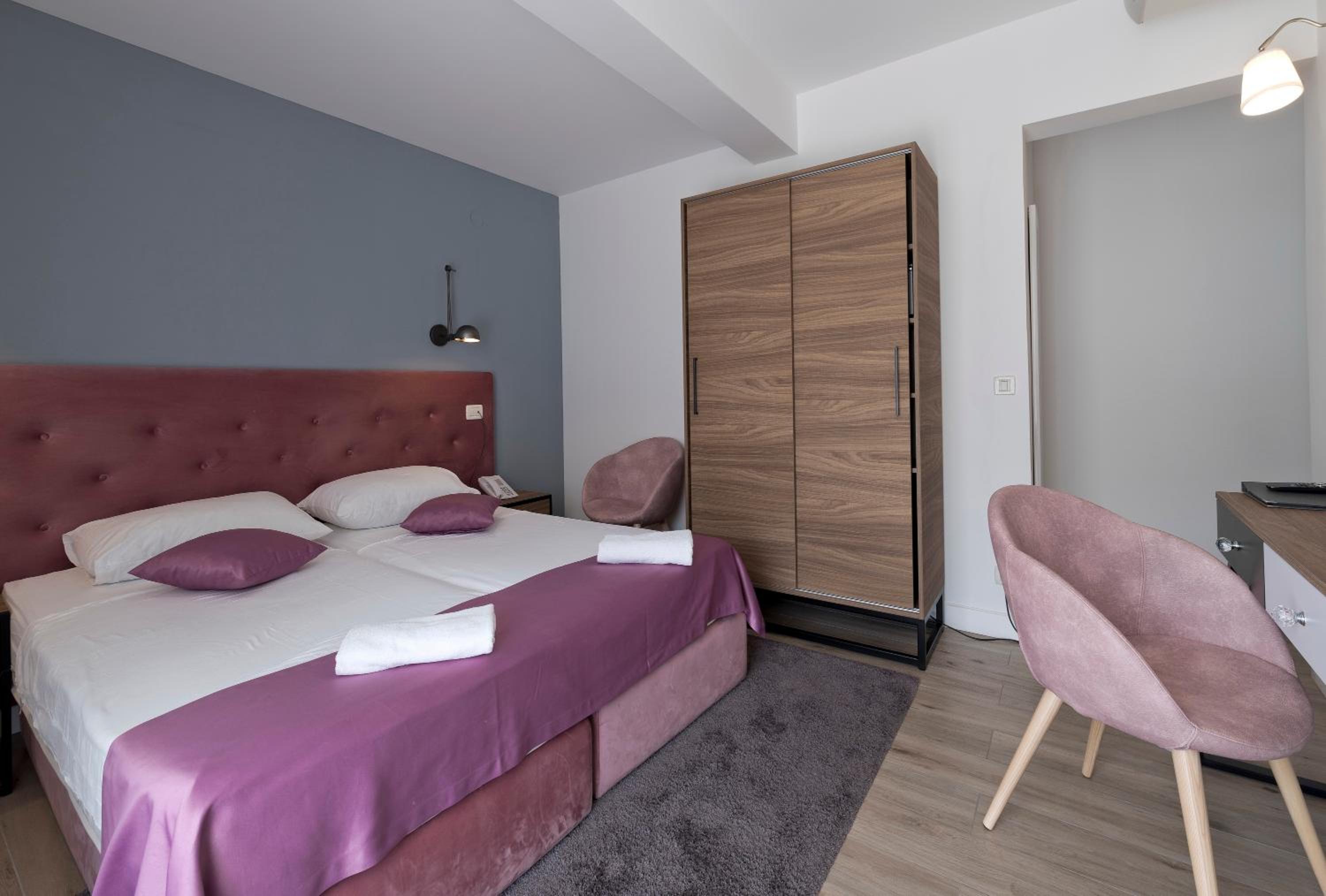 Double or Twin Room with Balcony photo 2