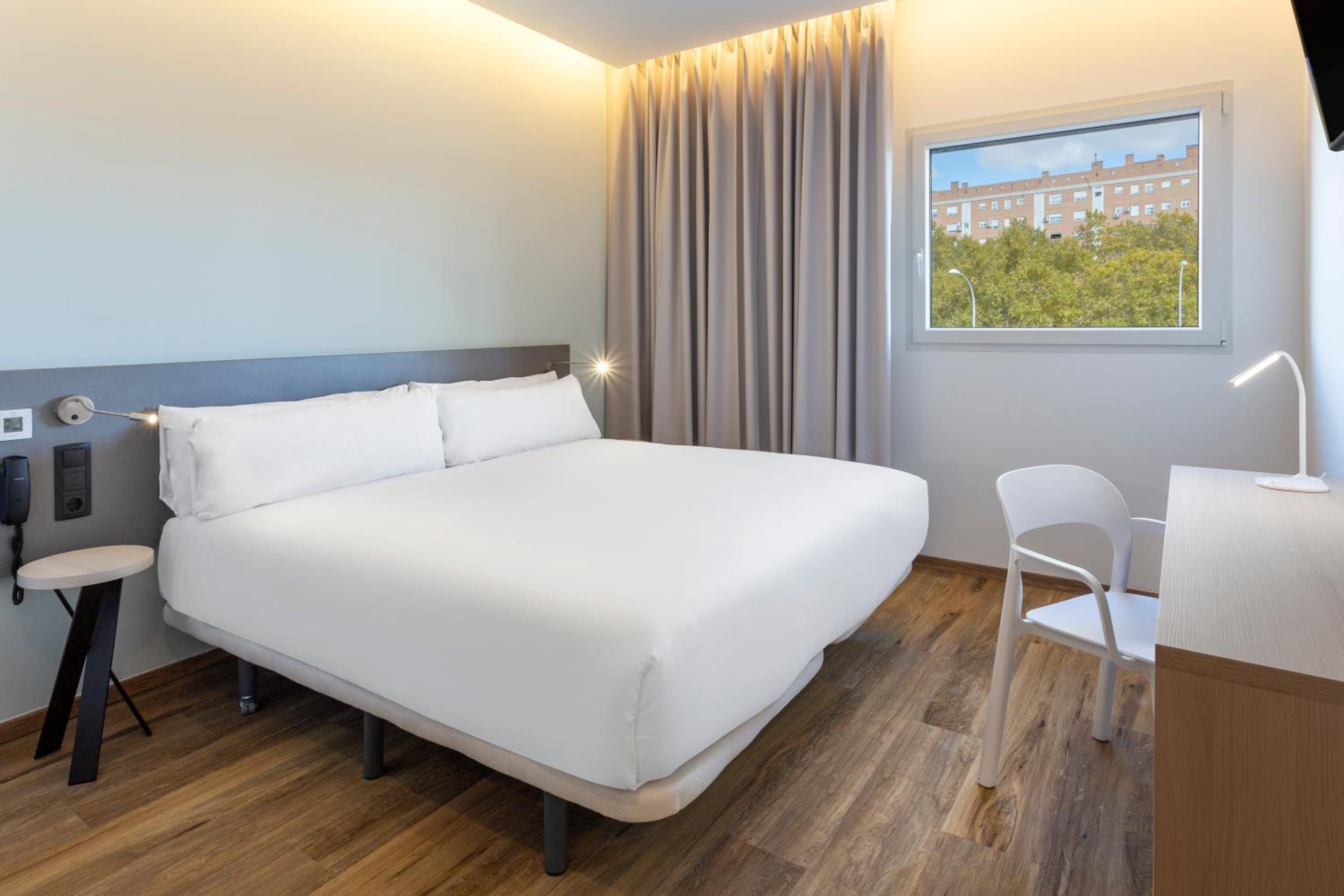 Double Room - Photo 2