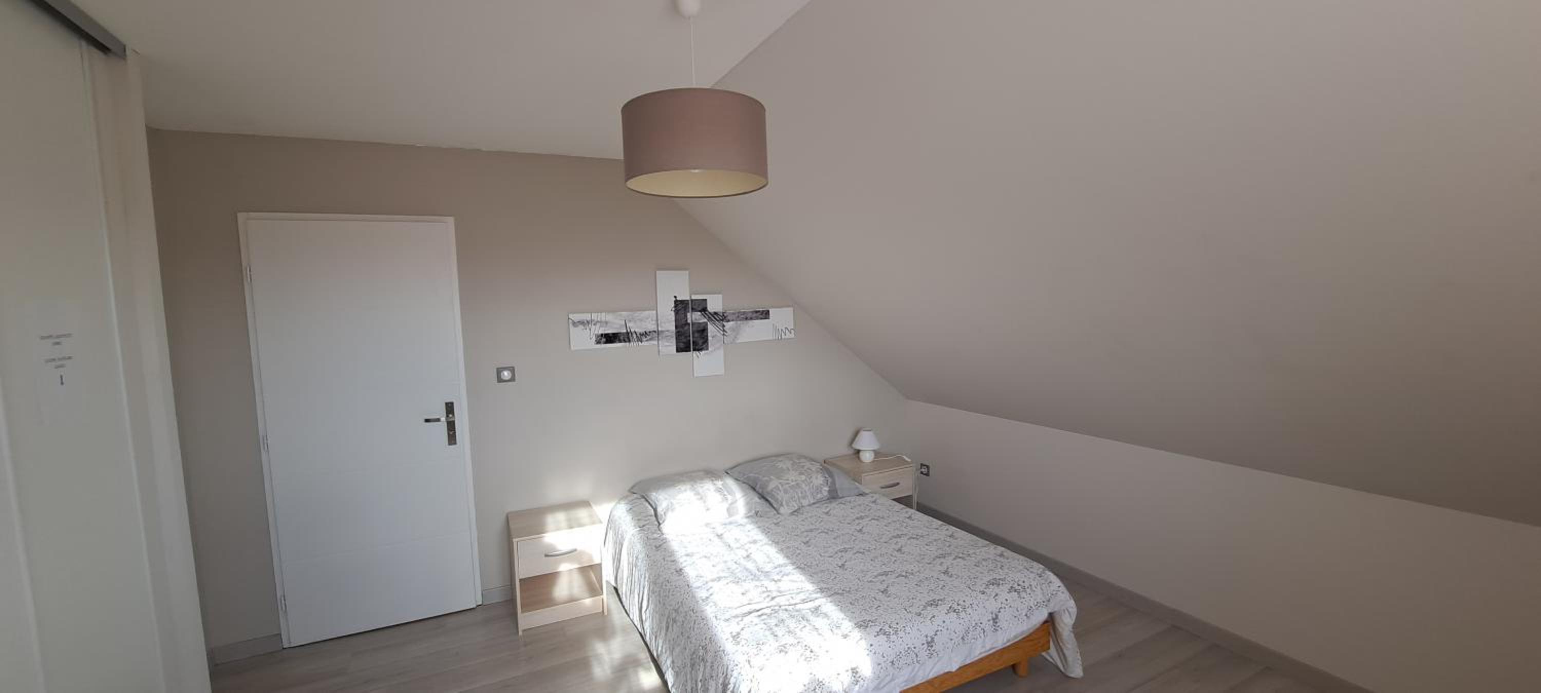 Deluxe Double Room with Bath - Photo 1