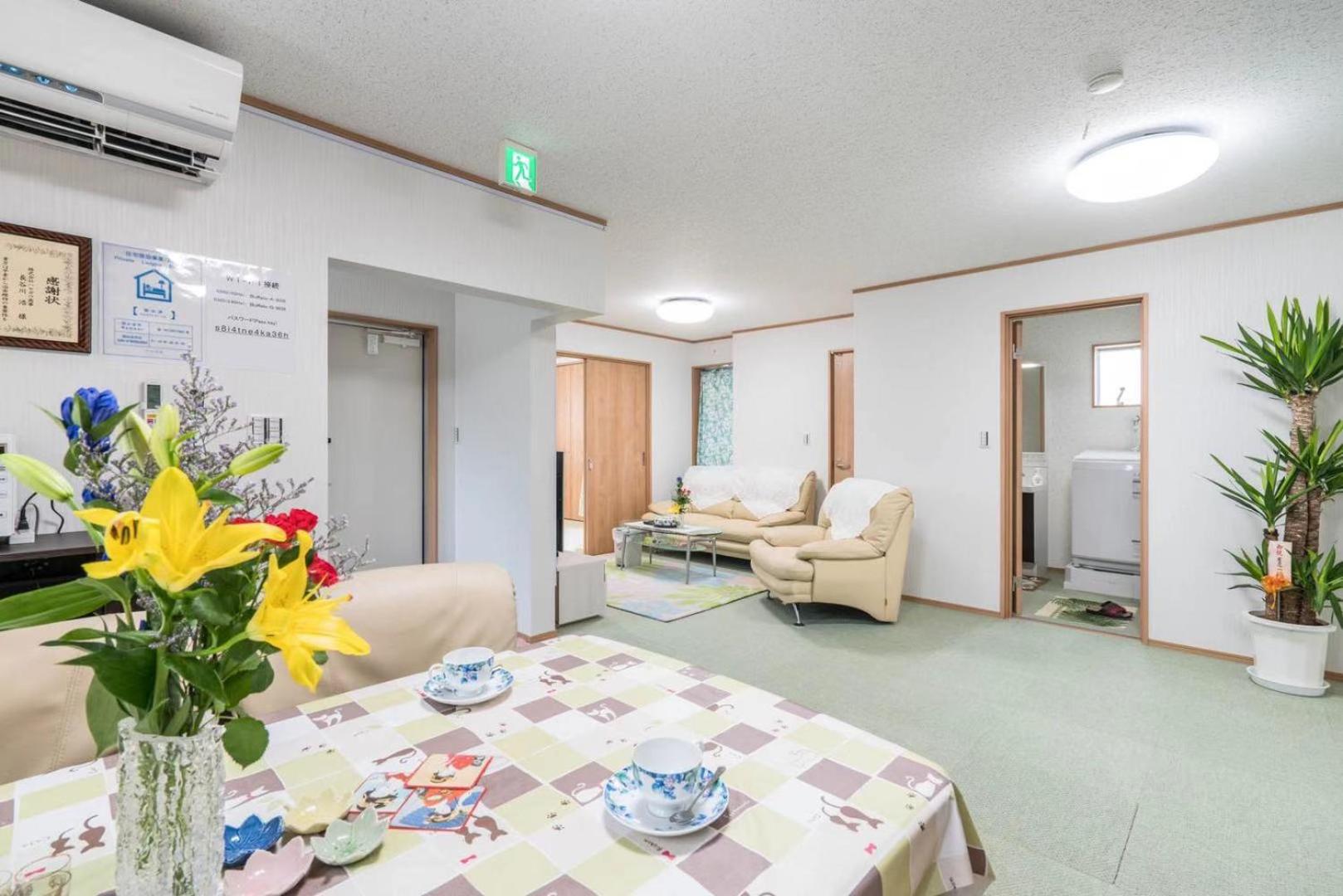 Economy Twin Room - Photo 23