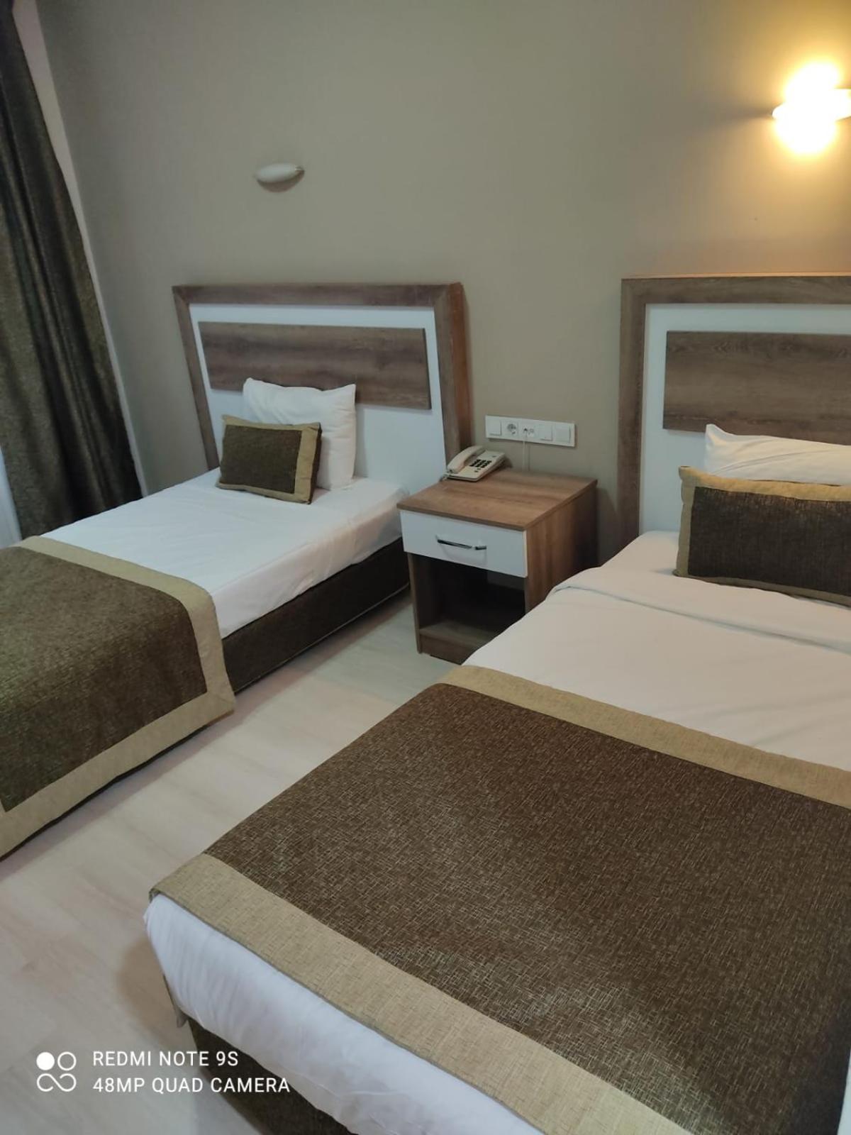 Standard Twin Room photo 2