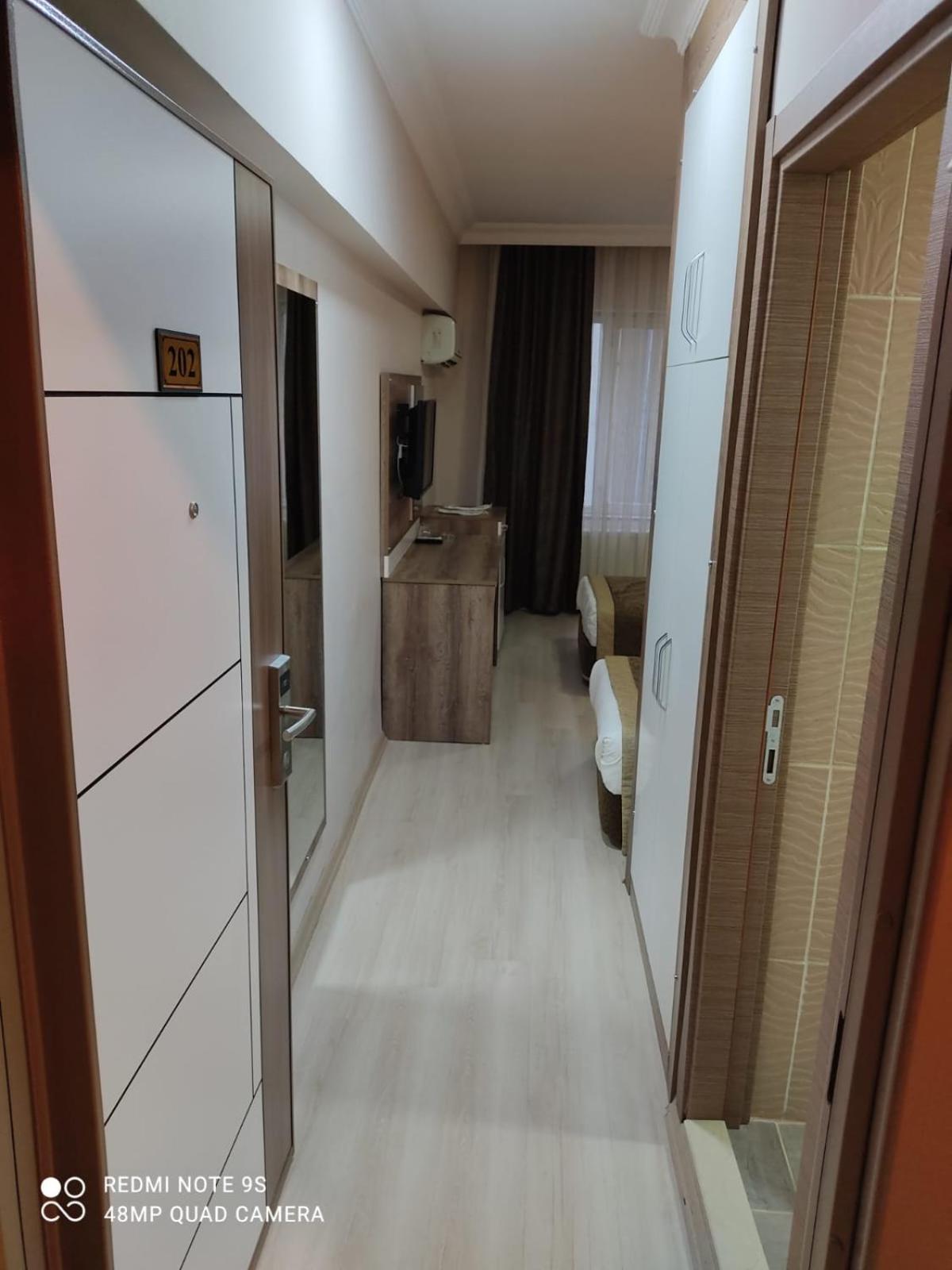 Standard Twin Room photo 3