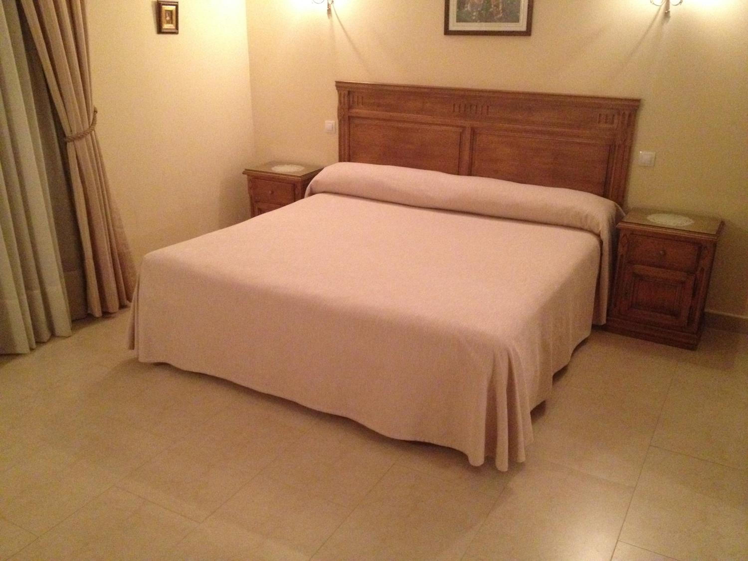 Double Room - Photo 4