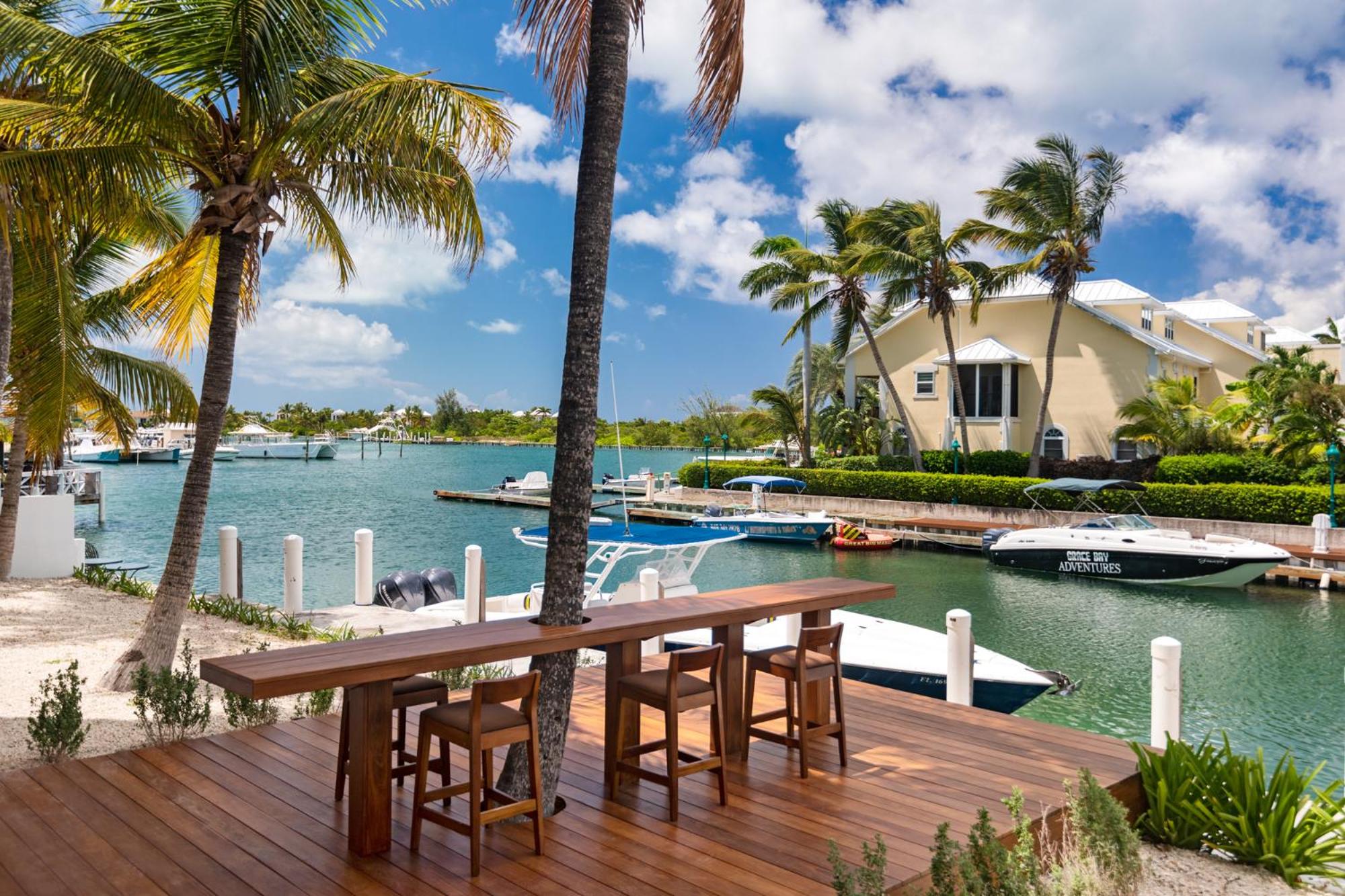 King Superior Ground Floor with Marina View
