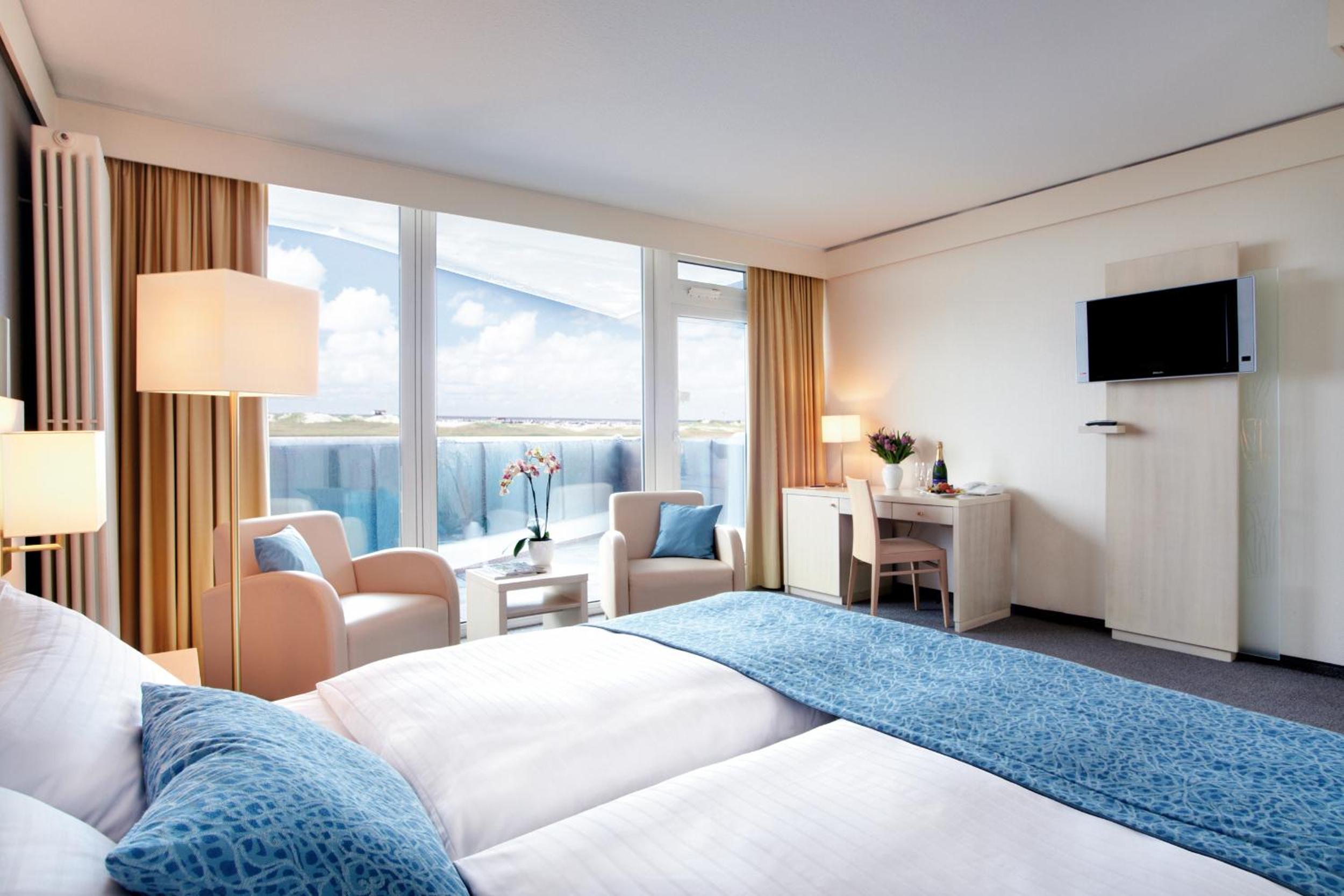 Double Room with Sea View - Photo 4