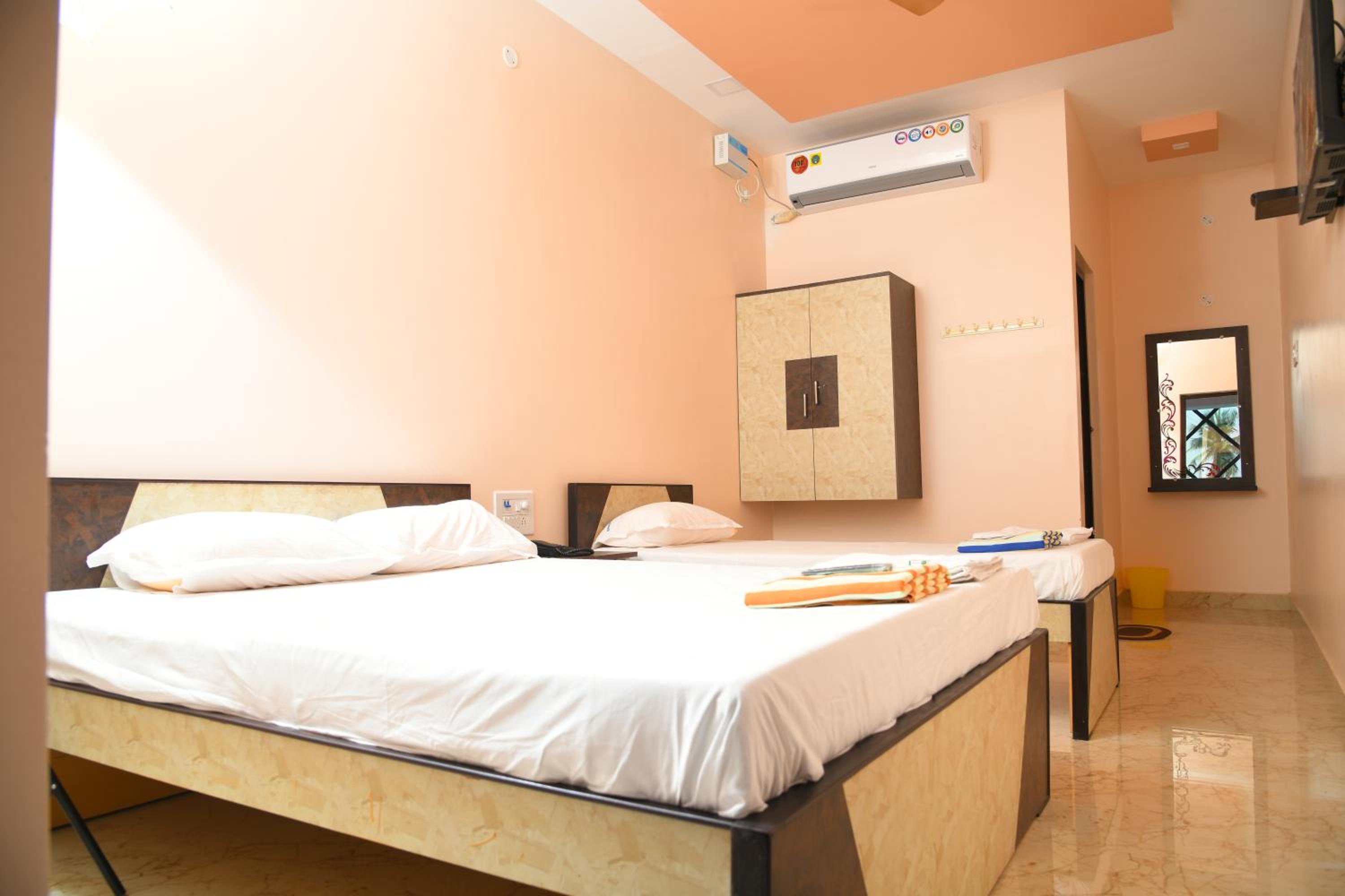 Deluxe Triple Room - Photo 1