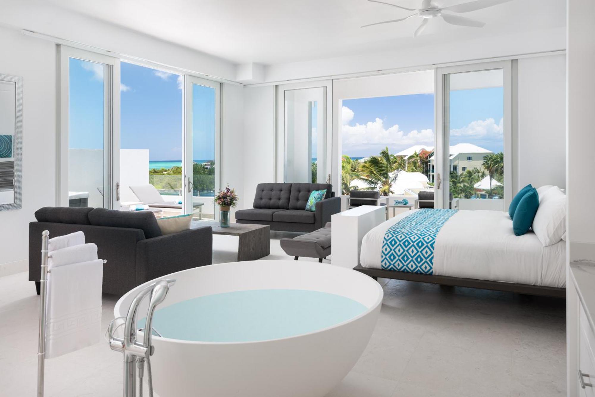 Penthouse Suite with Marina and Ocean View