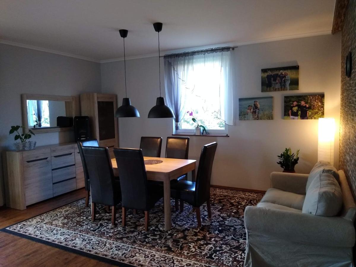 Five-Bedroom House photo 3
