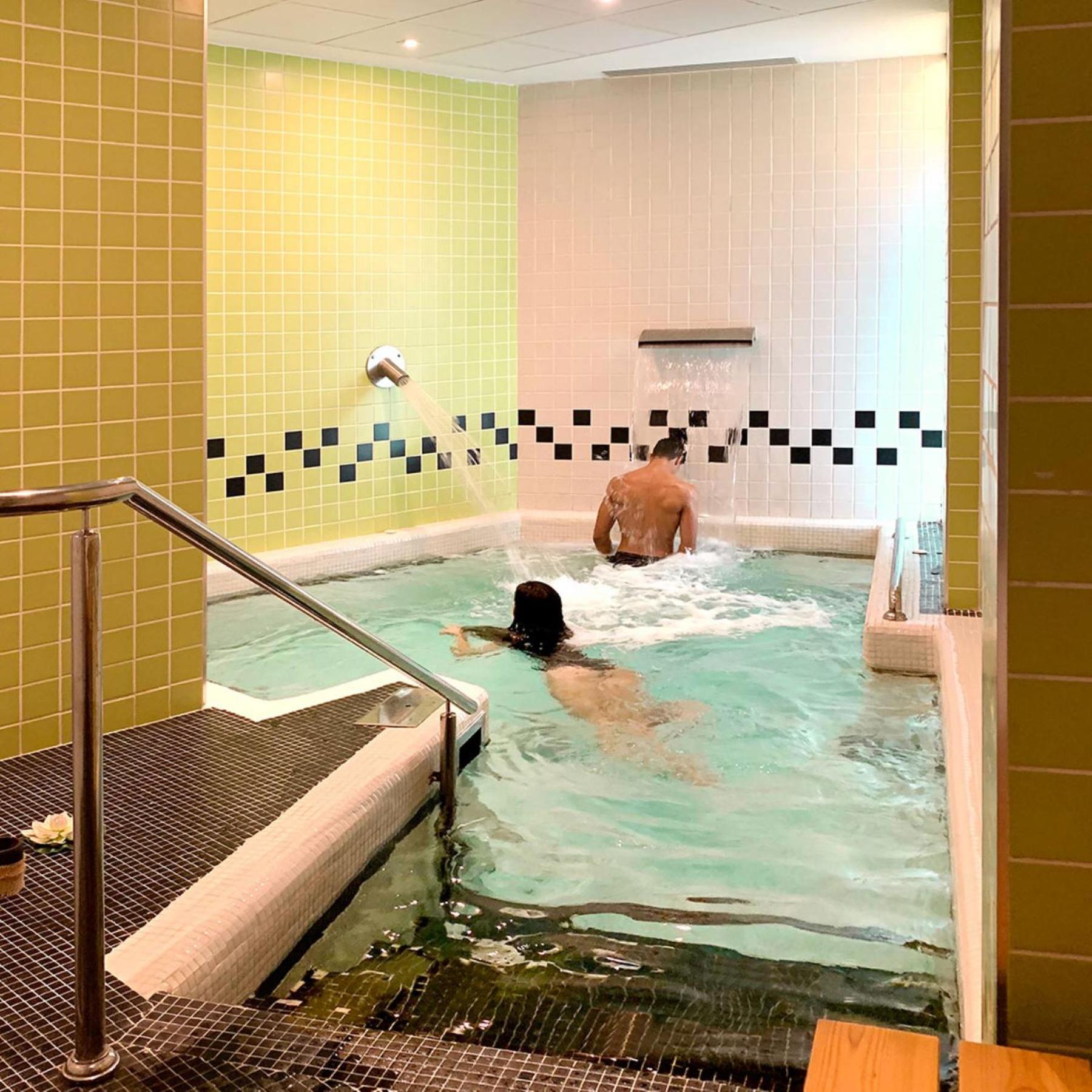 Habitación Doble o con Dos Camas (con Acceso al Spa incluido) Habitación Doble o con Dos Camas (con Acceso al Spa incluido)