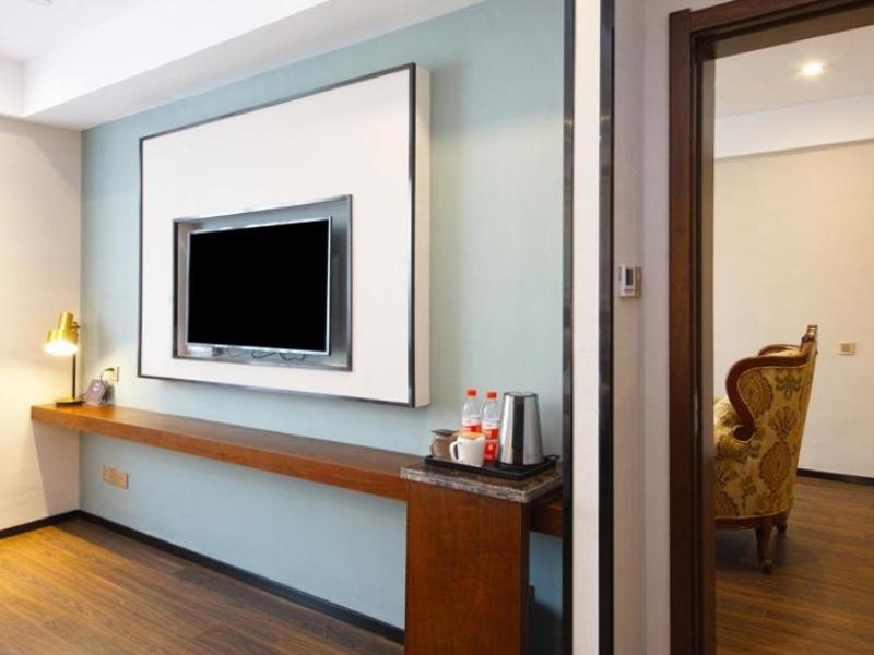 Business Suite photo 2