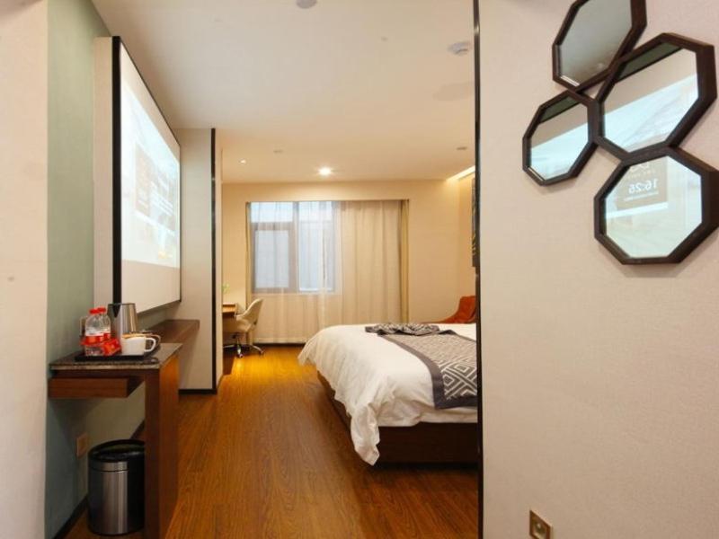 Deluxe Double Room photo 2