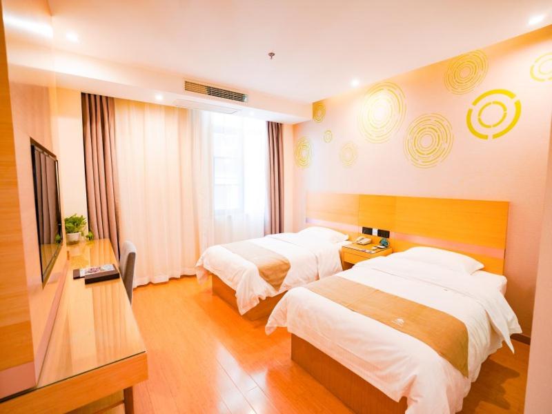 Twin Room - Photo 2