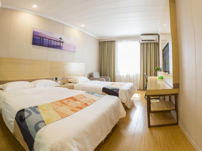 Twin Room - Photo 8