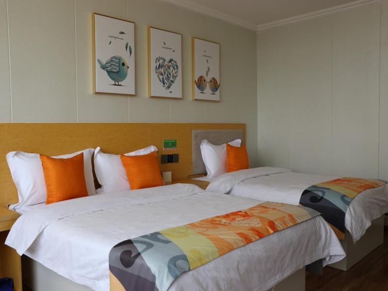 Twin Room - Photo 2