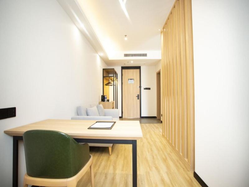 Standard Suite