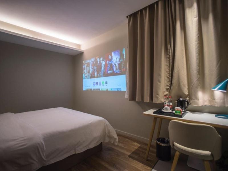 Business Queen Room - Photo 4