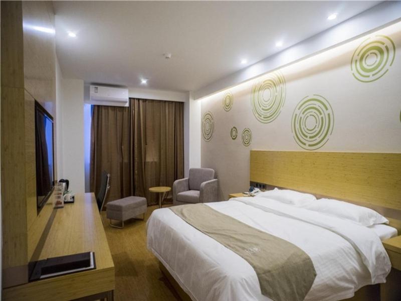 Business Queen Room - Photo 2