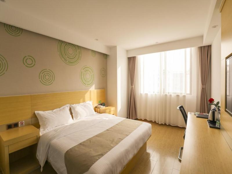 Budget Double Room - Photo 3
