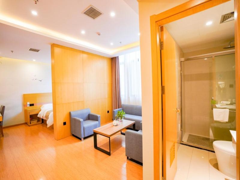 Superior Suite - Photo 3