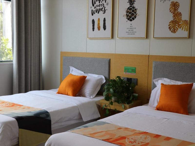 Twin Room - Photo 1