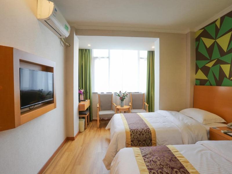 Twin Room - Photo 10