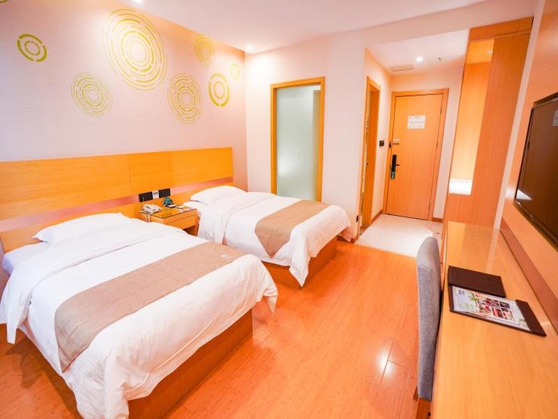Twin Room - Photo 5