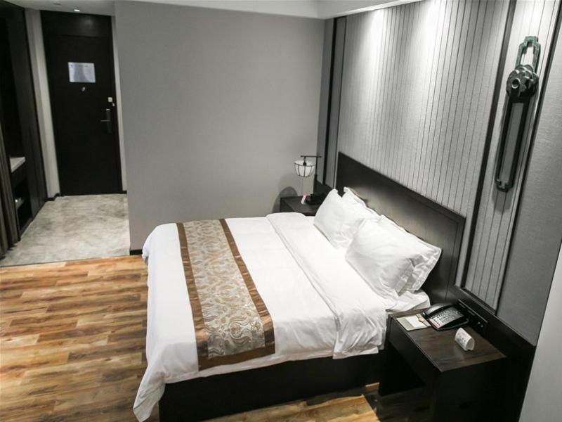 Double Room - Photo 5