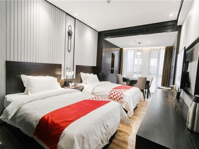 Superior Twin Room - Photo 8