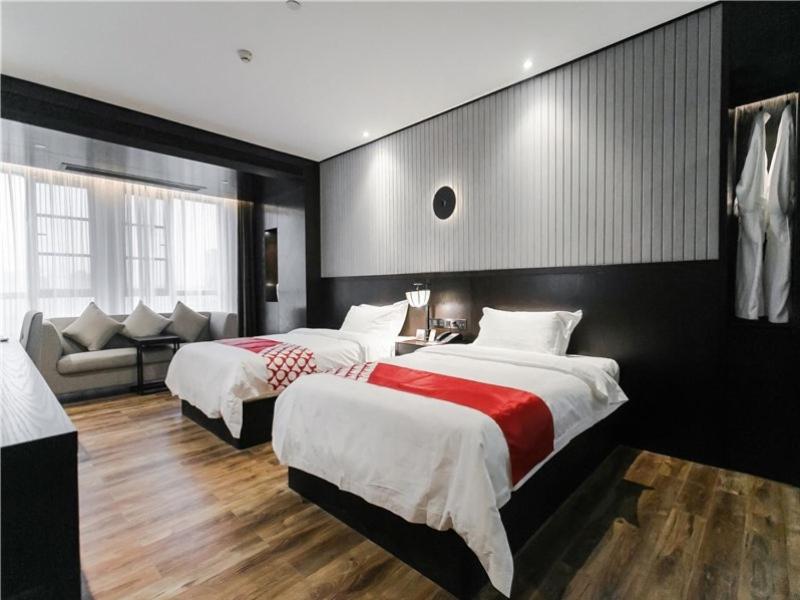 Superior Twin Room - Photo 1