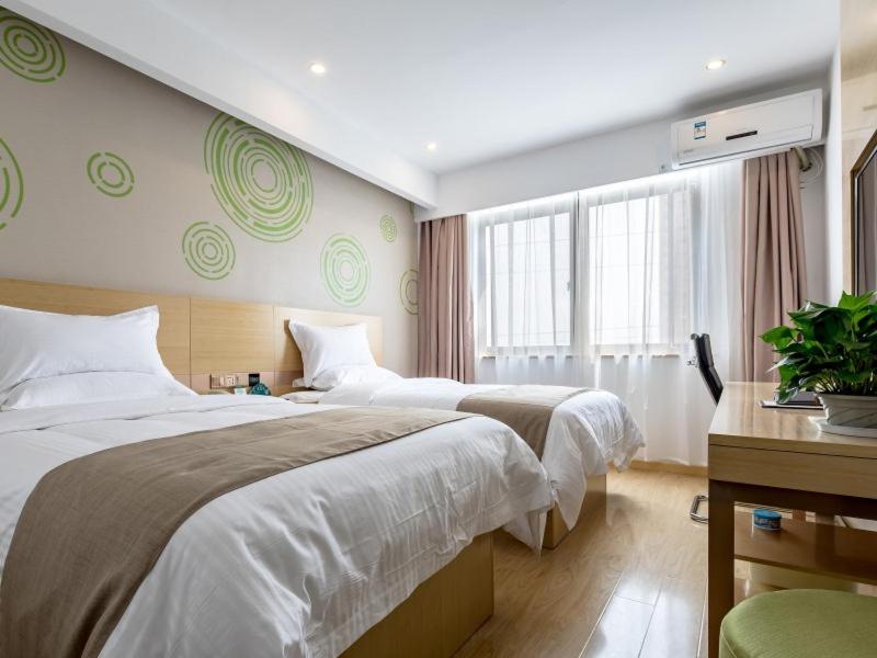 Twin Room - Photo 2