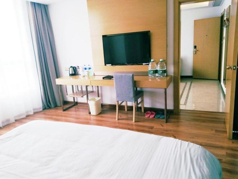 Double Room - Photo 18