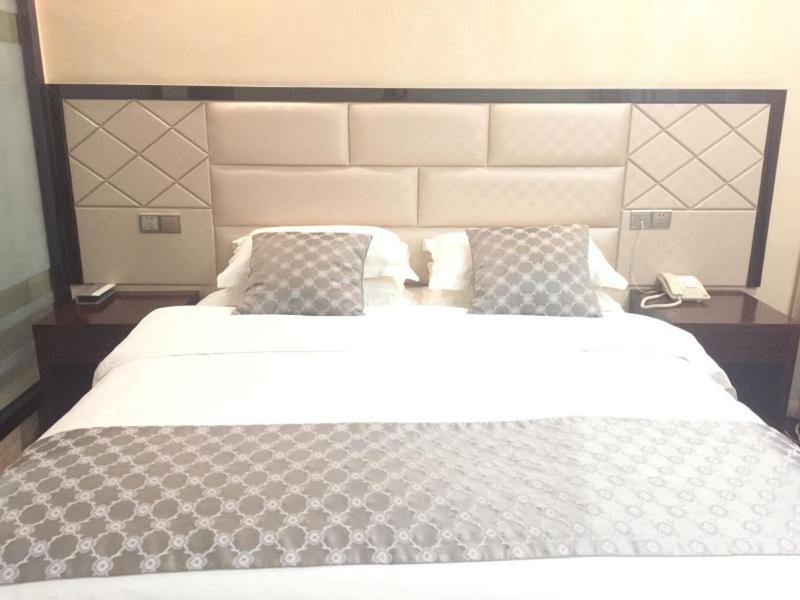 Single Room - Photo 10