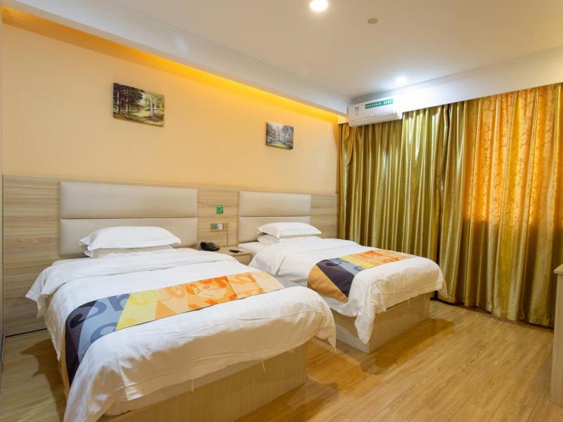 Fashion Twin Room photo 2