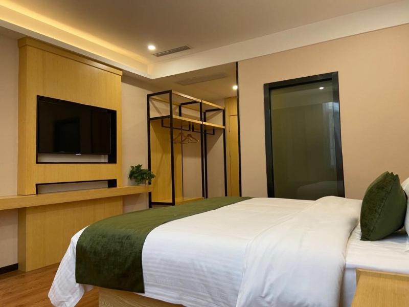 Double Room - Photo 7