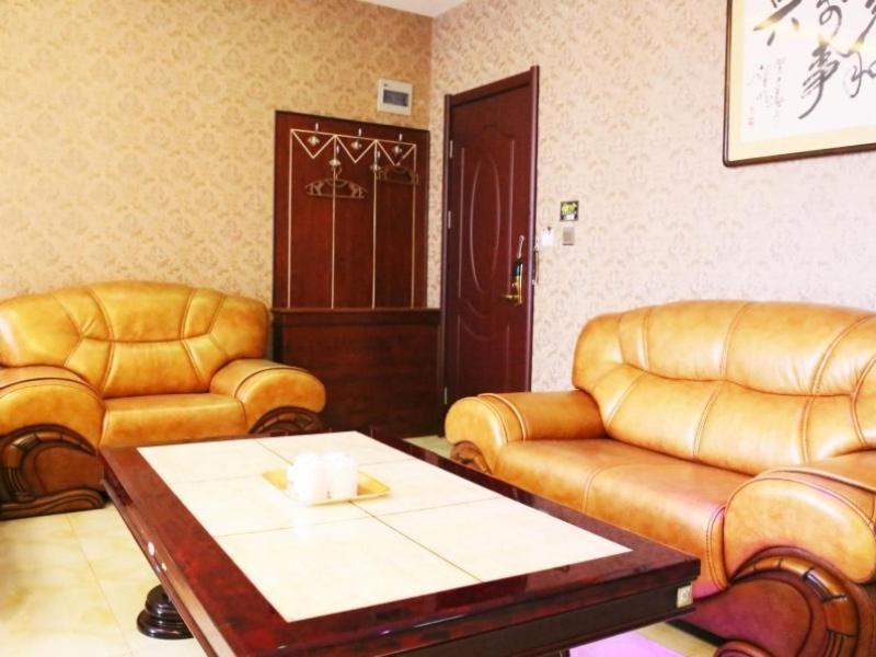 Family Room photo 2