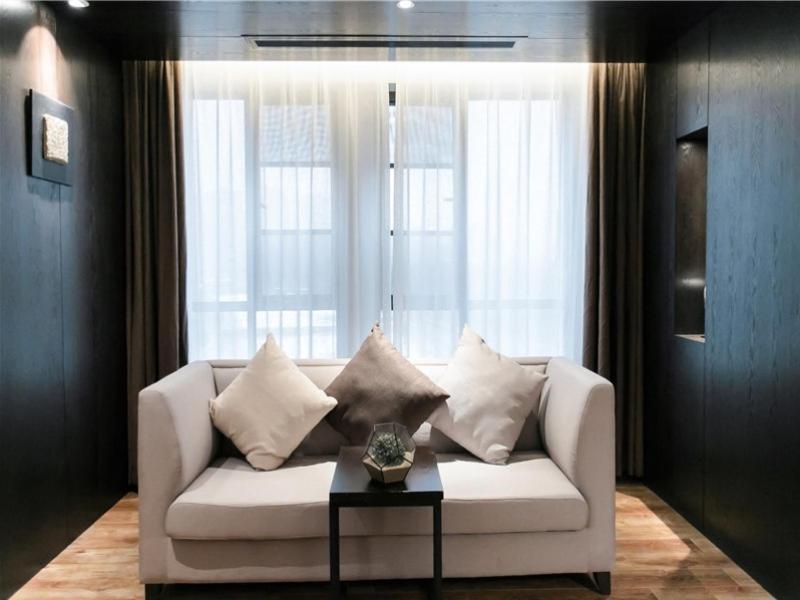 Deluxe Suite - Photo 3