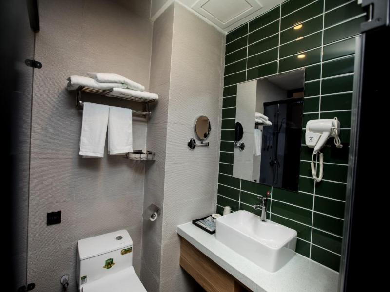 Business Twin Room - Photo 5