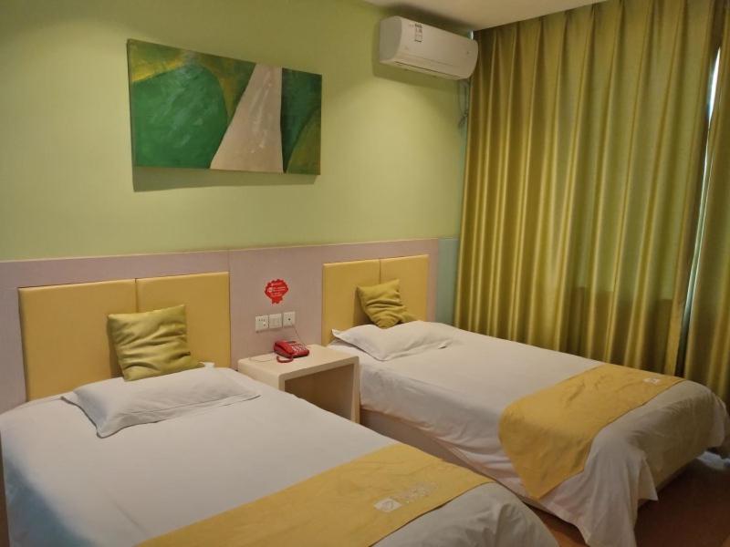 Twin Room - Photo 1