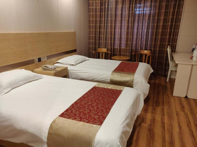 Twin Room - Photo 6