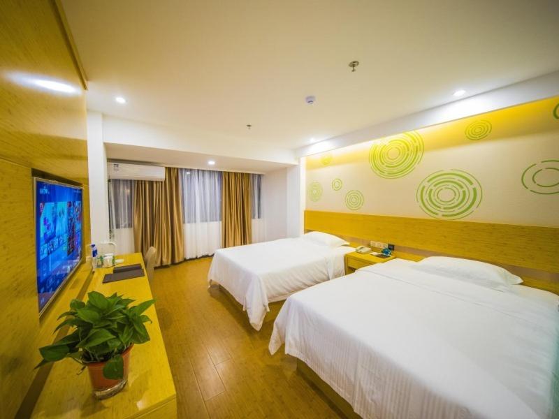 Twin Room - Photo 2