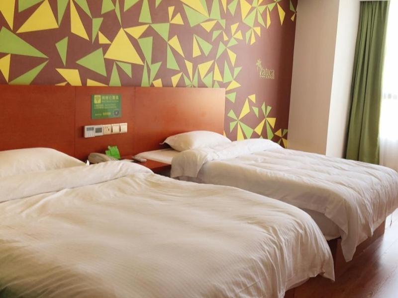 Twin Room - Photo 11