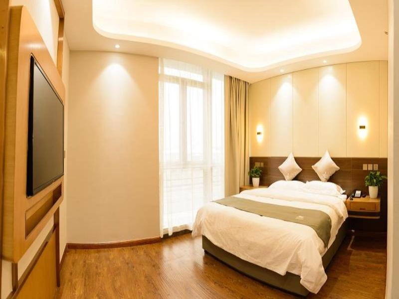 Deluxe Suite - Photo 17
