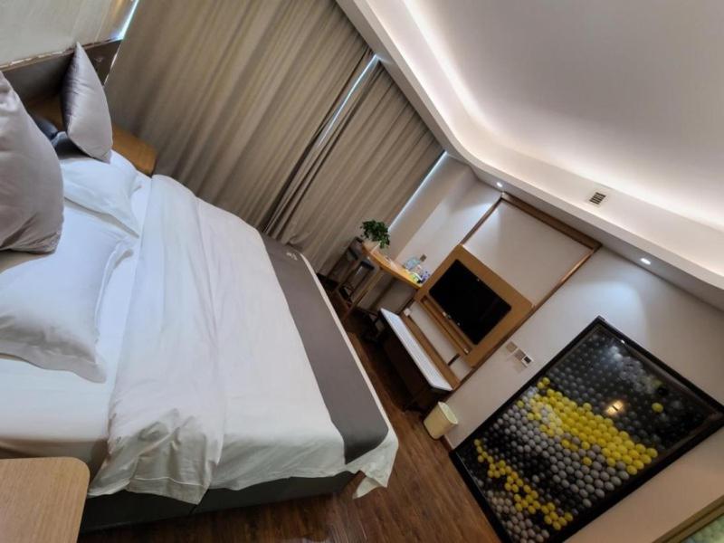 Deluxe Suite - Photo 15
