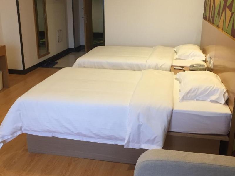 Mainland Chinese Citizens - Twin Room with View - Photo 10