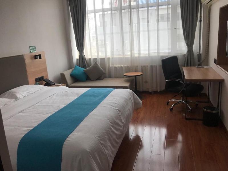 Twin Room - Photo 17