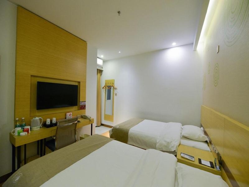 Twin Room - Photo 14